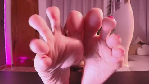 linda online show from March 24, 11:43 pm