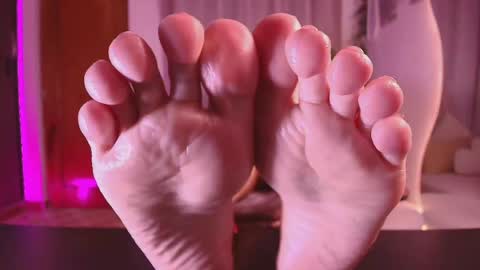 linda online show from April 9, 8:47 pm