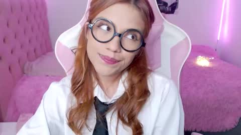Snapshot of _lloou_ chatting on October 10, 8:36 pm Sofia 3 online show from October 10, 8:36 pm
