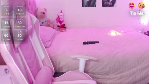 Snapshot of _lloou_ chatting on September 17, 1:25 am Sofia 3 online show from September 17, 1:25 am