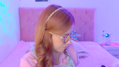 Snapshot of _lloou_ chatting on January 9, 2:54 am Sofia 3 online show from January 9, 2:54 am