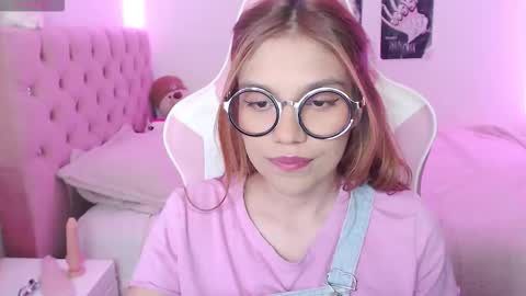 Snapshot of _lloou_ chatting on September 19, 11:15 pm Sofia 3 online show from September 19, 11:15 pm