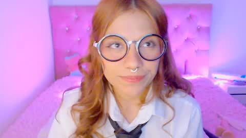 Snapshot of _lloou_ chatting on January 17, 4:28 am Sofia 3 online show from January 17, 4:28 am