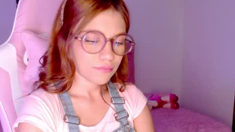 Snapshot of _lloou_ chatting on February 24, 11:52 pm Sofia 3 online show from February 24, 11:52 pm