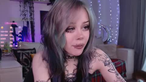 Lolly online show from February 1, 9:30 am