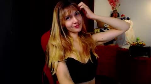 _luna10 online show from November 18, 4:57 am