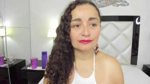 luna  sweet  online show from January 29, 3:33 am