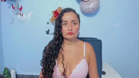  luna  sweet  online show from November 24, 5:53 am