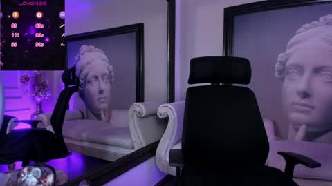 Snapshot of _luna_dupont_ chatting on January 23, 11:48 am Luna online show from January 23, 11:48 am