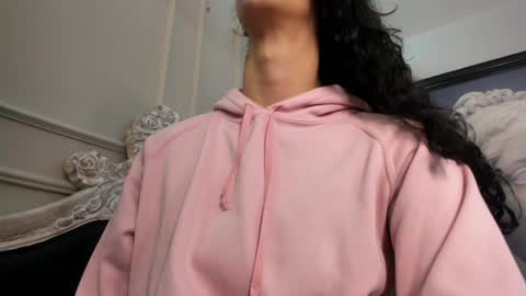 Snapshot of _luna_dupont_ chatting on January 18, 11:32 am Luna online show from January 18, 11:32 am