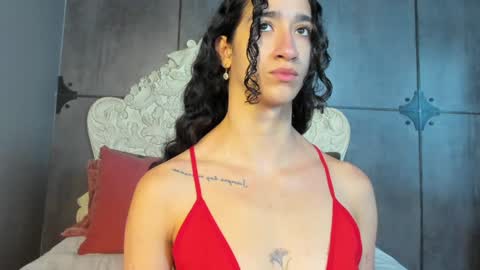 Snapshot of _luna_dupont_ chatting on December 11, 12:02 pm Luna online show from December 11, 12:02 pm
