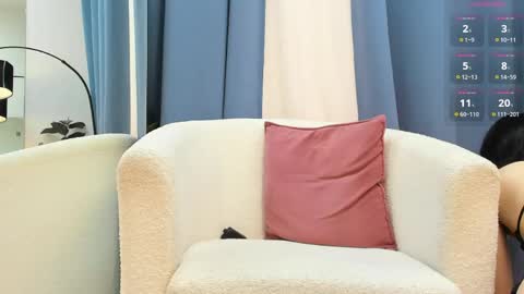 _luny_ online show from May 13, 8:20 am