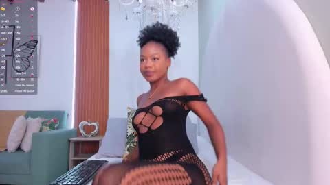 Madison Cooper online show from November 5, 2:55 pm