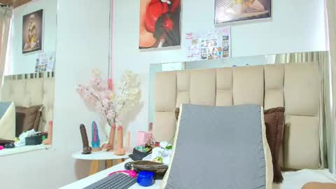 _marcela__ online show from May 21, 11:30 am
