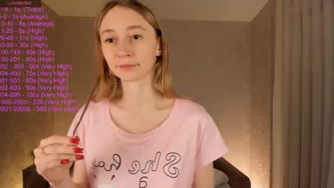  Gwen  online show from October 28, 5:35 am