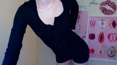 Susie online show from March 14, 2:07 pm