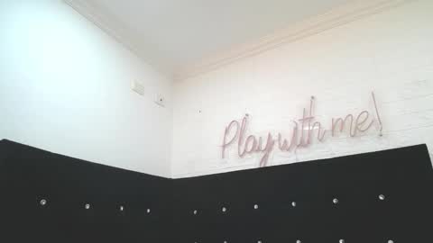  Mia  online show from March 7, 1:18 pm