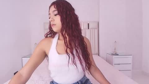 Mia  online show from May 28, 11:52 am