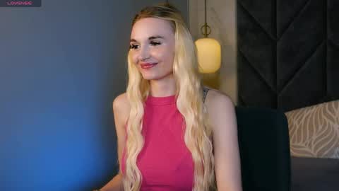 Mila online show from May 24, 1:54 pm
