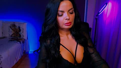 Milani online show from November 18, 7:48 pm