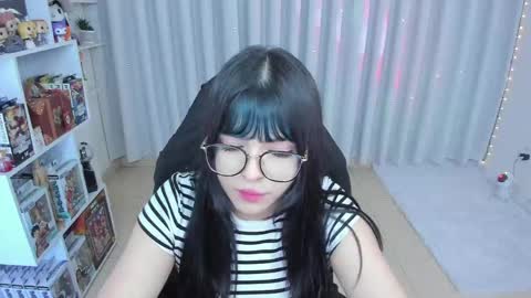 Hanna  Idependent Model   online show from May 16, 11:53 am