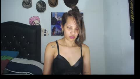 _misspriss online show from August 7, 11:34 pm