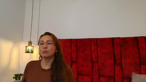 _monaliza_ online show from May 16, 12:15 pm