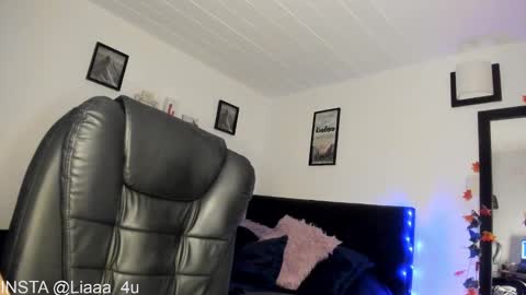 Snapshot of _monserat_ chatting on February 12, 1:30 am liaaa 4u online show from February 12, 1:30 am
