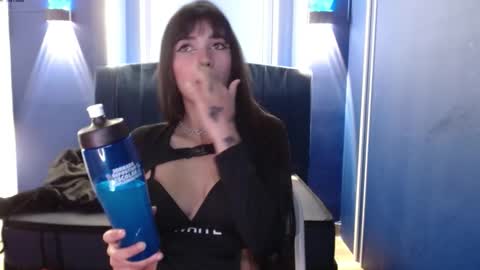 Monserrate online show from November 12, 3:32 pm