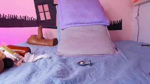 MORGAN CELESTE online show from October 16, 8:00 pm