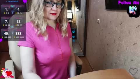 Snapshot of _natali_ chatting on February 27, 12:43 am MagicWoman online show from February 27, 12:43 am