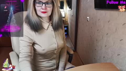 Snapshot of _natali_ chatting on February 4, 2:49 am MagicWoman online show from February 4, 2:49 am