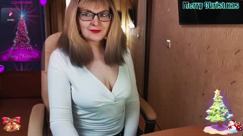 Snapshot of _natali_ chatting on December 14, 5:58 pm MagicWoman online show from December 14, 5:58 pm