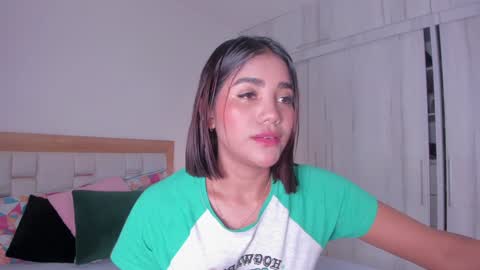 Snapshot of _natasha18_ chatting on December 19, 11:39 am Natasha online show from December 19, 11:39 am