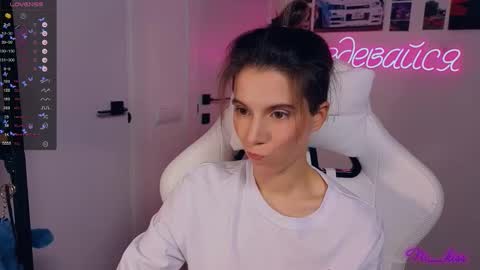 Snapshot of _ni_kiss chatting on October 1, 5:40 pm Nika online show from October 1, 5:40 pm