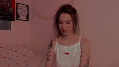 Snapshot of _ni_kiss chatting on December 11, 10:49 pm Nika online show from December 11, 10:49 pm
