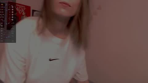 Snapshot of _ni_kiss chatting on February 11, 10:28 pm Nika online show from February 11, 10:28 pm