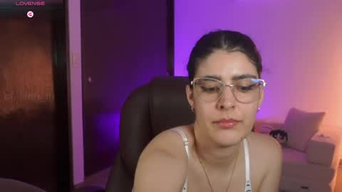 NiniHelp me by giving my show a thumbs up online show from May 20, 2:08 am