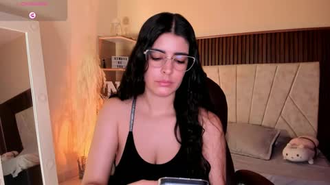 Niah  You can call me Ni or cutie haha online show from September 11, 8:42 pm