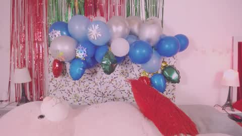 niiky online show from December 20, 12:16 pm
