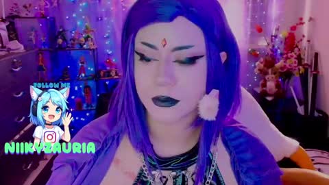 niiky online show from May 15, 12:30 pm