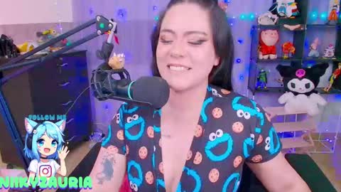 niiky online show from January 8, 6:23 pm