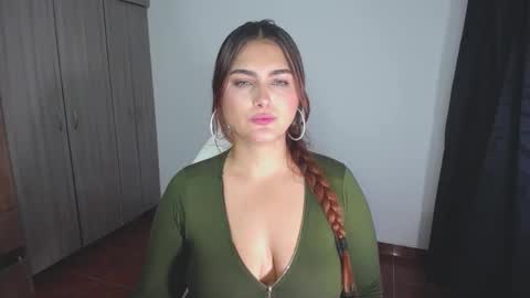 Snapshot of _ninahot chatting on December 24, 12:00 am Nina online show from December 24, 12:00 am