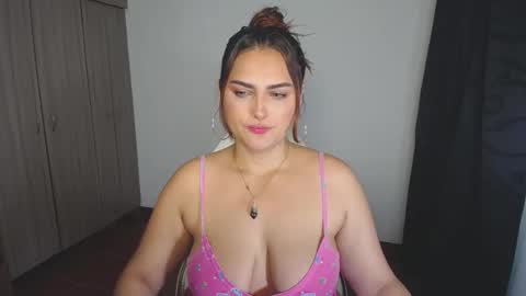 Snapshot of _ninahot chatting on December 27, 3:31 am Nina online show from December 27, 3:31 am