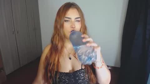 Snapshot of _ninahot chatting on January 14, 5:23 pm Nina online show from January 14, 5:23 pm