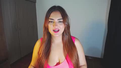 Snapshot of _ninahot chatting on December 3, 12:11 am Nina online show from December 3, 12:11 am