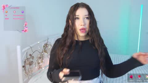 Snapshot of _noell_ chatting on February 1, 2:34 pm Vivian online show from February 1, 2:34 pm