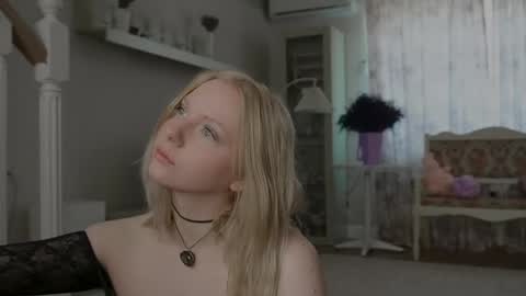 Viktoria online show from May 27, 1:30 pm