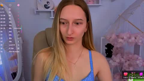 Snapshot of _ri_na_ chatting on September 21, 5:28 am I am Rina online show from September 21, 5:28 am