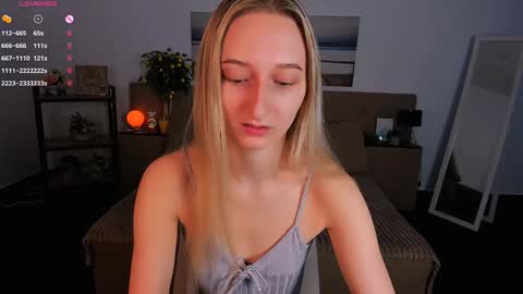 Snapshot of _ri_na_ chatting on January 12, 6:39 am I am Rina online show from January 12, 6:39 am